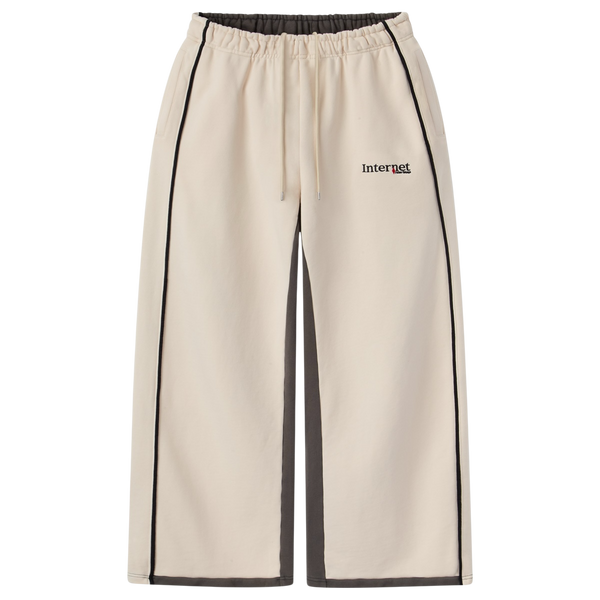 
    
      MONROE SWEATPANTS
    
